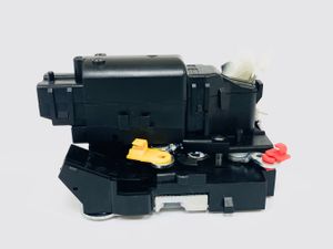 Замок двери передней левой U0528028L UkorAuto