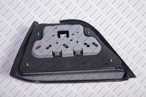 Фонарь правый UDW9N87603 UkorAuto