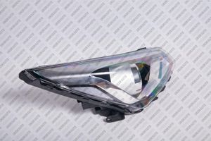 Фара правая UHD4L923695 UkorAuto