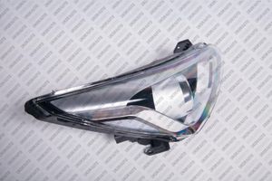 Фара правая UHD4L923695 UkorAuto