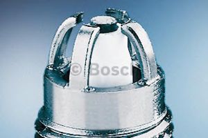 Свеча зажигания 0 242 240 590 Bosch