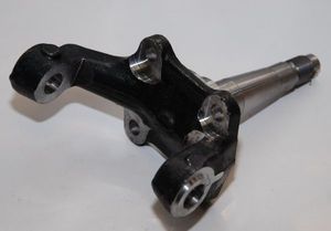 Кулак поворотный