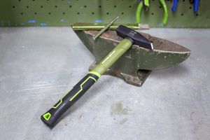 Молоток слесарный с фибергласcовой рукояткой 300 г