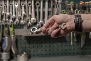 Ключ комбинированный трещоточный с переключателем 13 мм