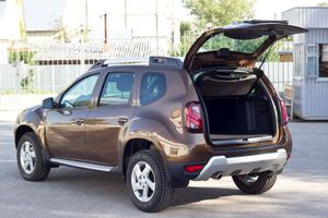 Накладка на порожек багажника (2 мм.)