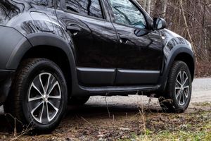 Комплект Расширители колесный арок и Молдинги на двери RMRD007102