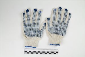 Перчатки х/б белые с ПВХ (точки) 3-х ниточные 10 класс 1033133w Перчатки