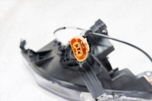 Фара правая галогеновая Mitsubishi Outlander 2 XL 2007-2009 oem0010fr O.E.M.