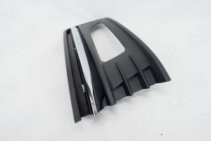 Решетка переднего бампера VW POLO 15-- (с туманками) с хромом R oem1306r O.E.M.