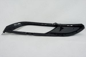 Окантовка противотуманной фары левая Kia Cerato 3 2013-2016 oem1374l O.E.M.