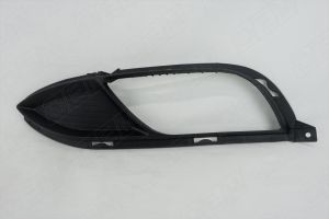 Окантовка противотуманной фары левая Kia Cerato 3 2013-2016 oem1374l O.E.M.