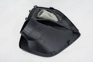 Окантовка противотуманной фары левая kia sportage ql глянцевая oem1390l O.E.M.