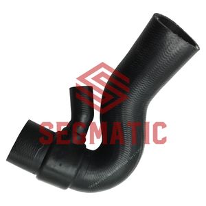 Патрубок турбокомпрессора: V.W. PASSAT V 1.8 AUDI A4 / S4 1.8 AUDI A6 / S6 1.8 SKODA SUPER B I 1.8