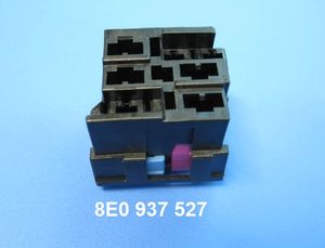 ШТЕКЕР 8E0937527 Vag