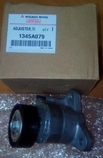 Ролик натяжителя ремня 1345A079 Mitsubishi