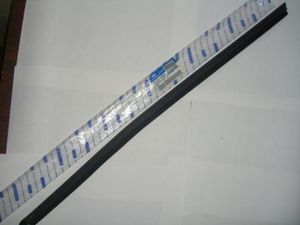 Уплотнитель стекла передней правой двери 822201C001 Hyundai-Kia